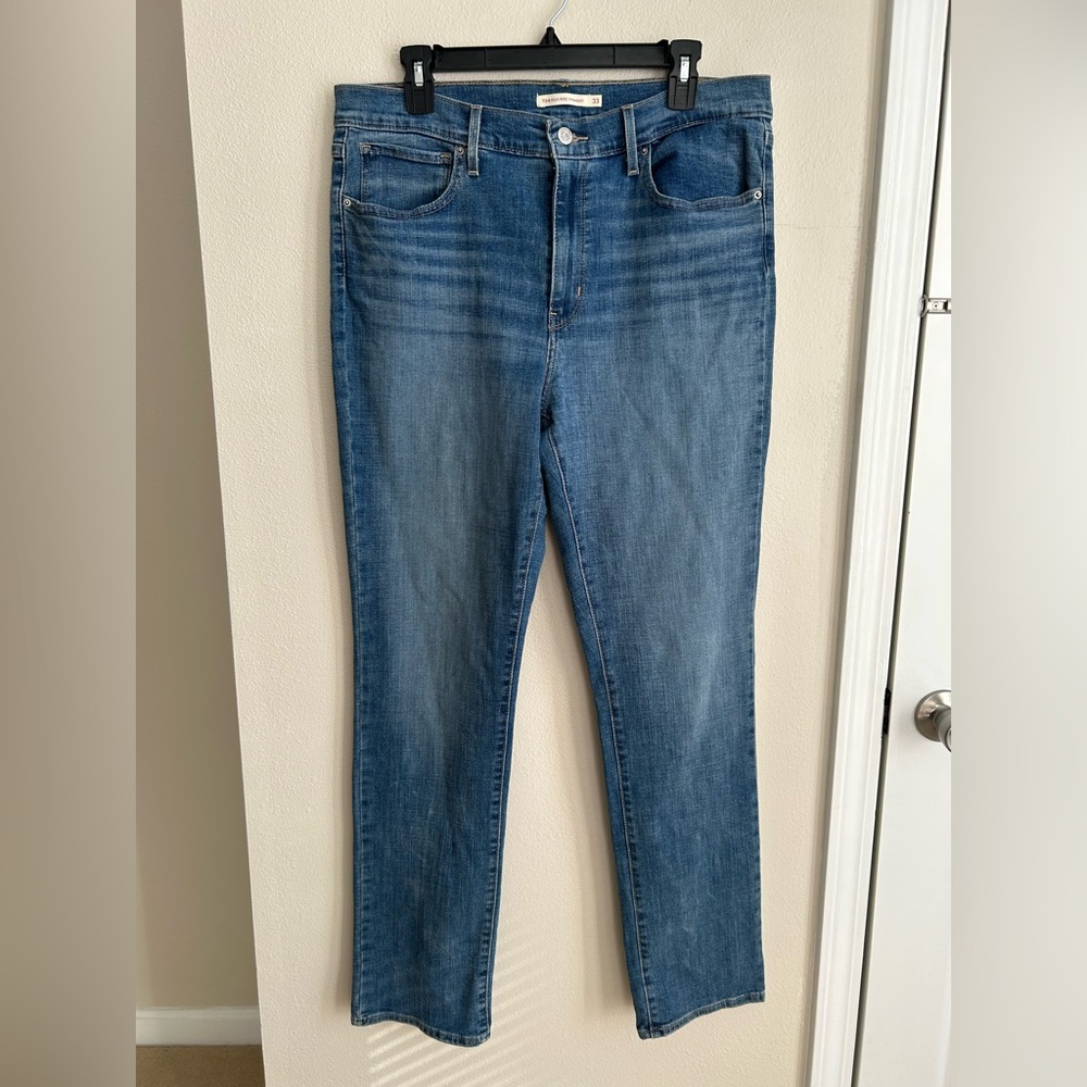 Levi’s 724 High Rise Straight Women’s Denim Size 33